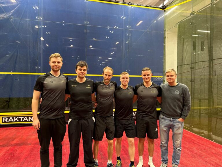 Read more about the article ESRClle hopeaa ja pronssia squashliigasta